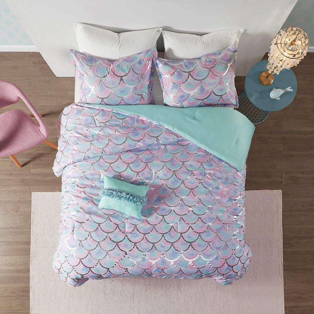 Pearl Metallic Printed Reversible Comforter Set
