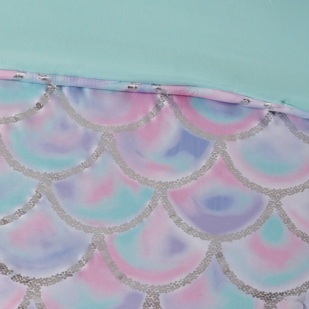 Pearl Metallic Printed Reversible Comforter Set