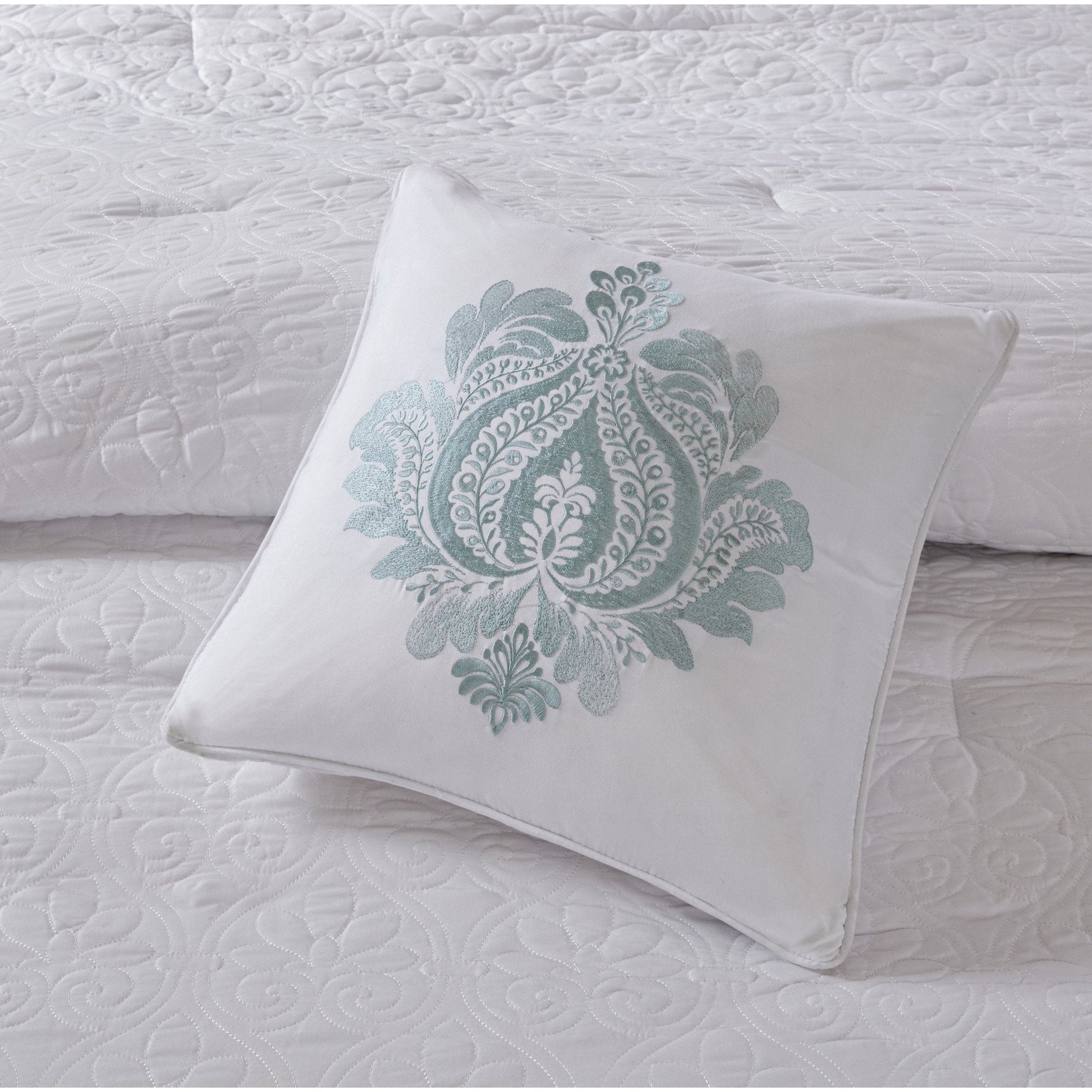 Quebec White 5-Piece Comforter Set Comforter Sets By Olliix/JLA HOME (E & E Co., Ltd)
